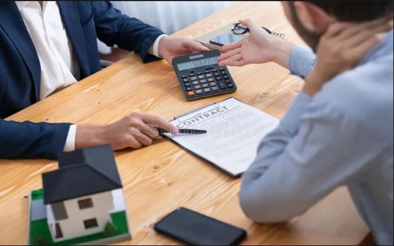 How to perform a cash flow analysis on an investment property?